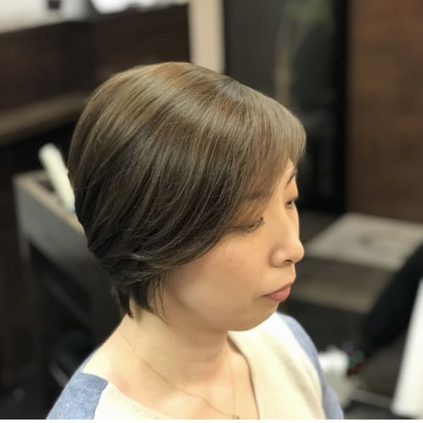 大人可愛いショートレイヤー