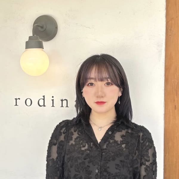 rodina【ロディーナ】のスタッフ紹介。小泉 瑠香