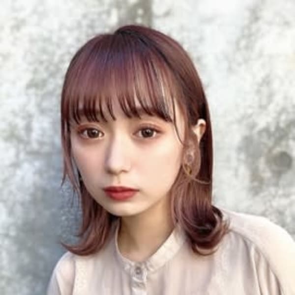 イヤリングカラー インナーカラー ウルフヘア 大人ヘア