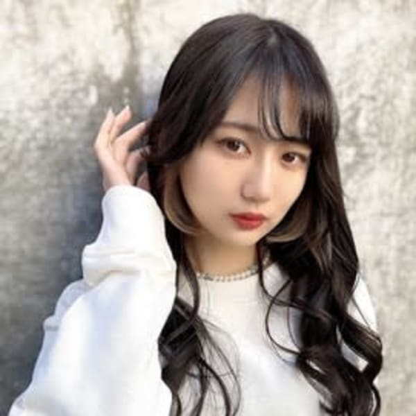 イヤリングカラー　ハイトーン 　インナー　オフィスヘア