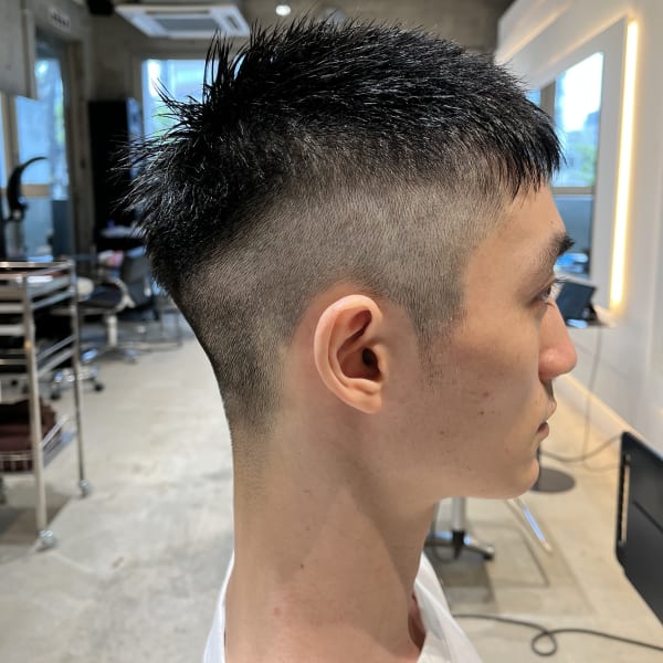 10代 20代 30代フェードカット バーバースタイル