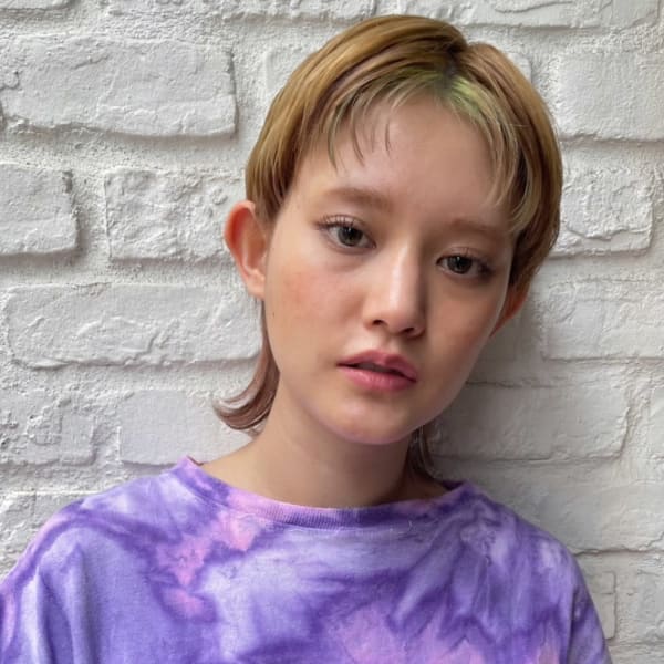 ショートウルフ　ブリーチ　インナーカラー