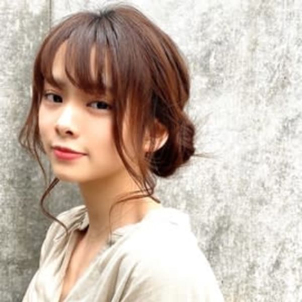 ヘアアレンジ　アップスタイル　シニオン　パーティー　入学式