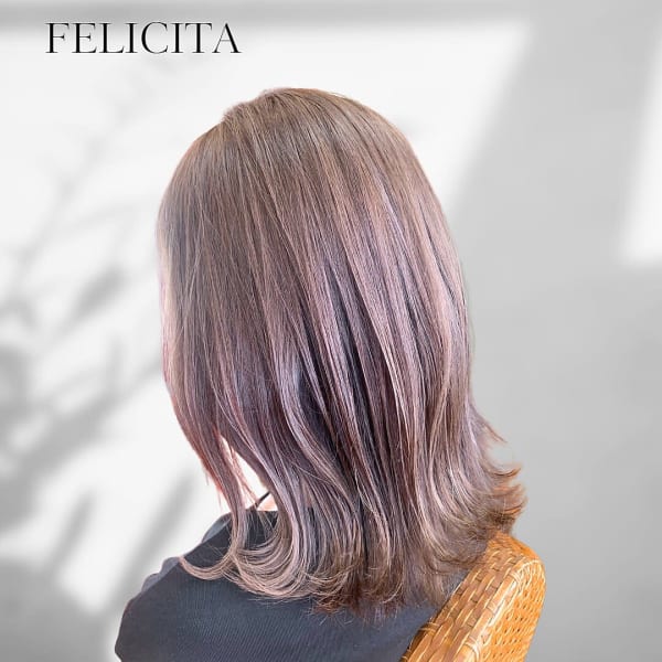 切りっぱなし×顔周りインナー×ホワイトラベンダー