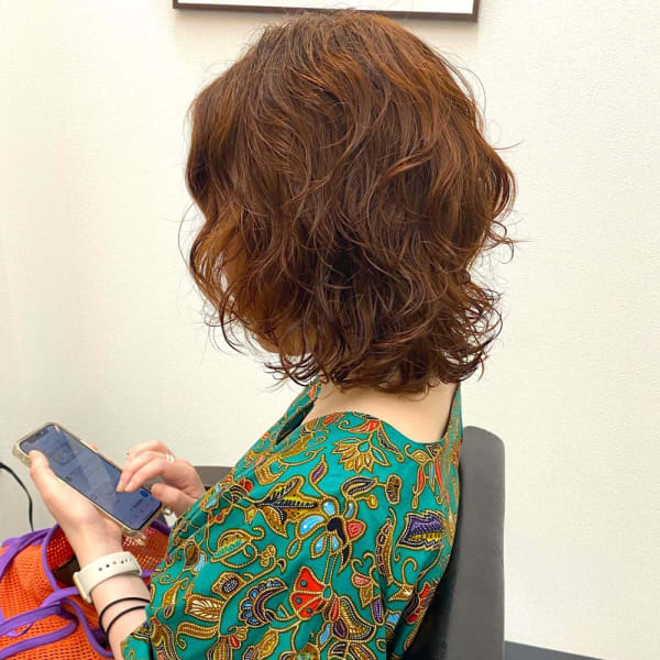 《kitin吉祥寺》ウルフ　ピンクオレンジ　パーマ