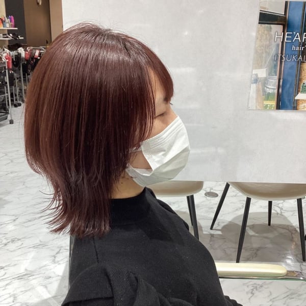 ウルフカット ほんのりピンクベージュ