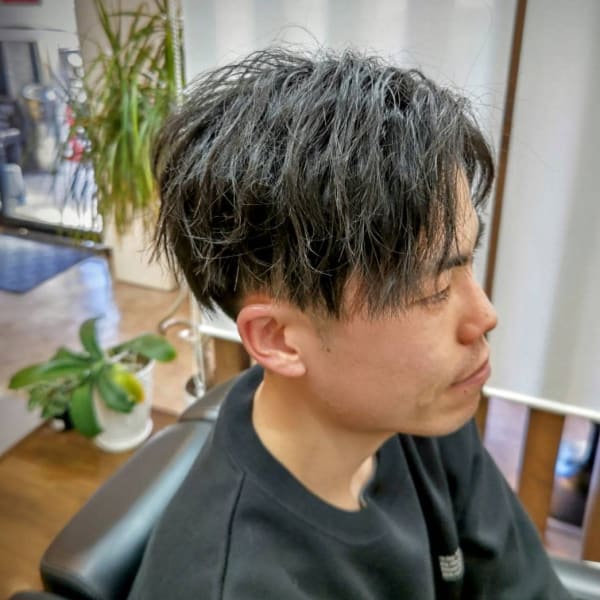 カットサロンタウラアルチザンヘアー