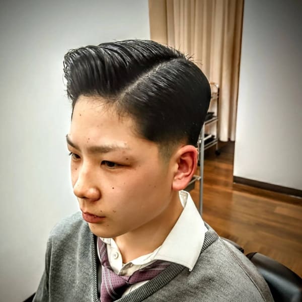 カットサロンタウラアルチザンヘアー