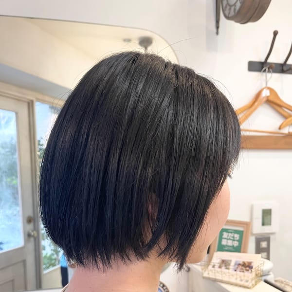 バッサリイメチェンショートボブ季節に合わせたカット梅ヶ丘