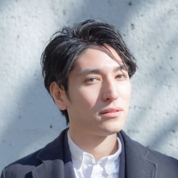 30代40代ビジネスツーブロック刈り上げパーマショート