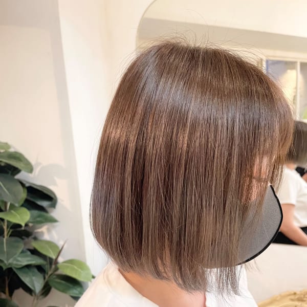 髪質改善カラー艶髪ボブブリーチ一回以上グレージュ色持ち良い