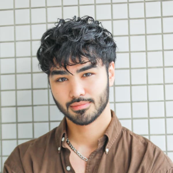 大人の色気　スペインカール×ショート