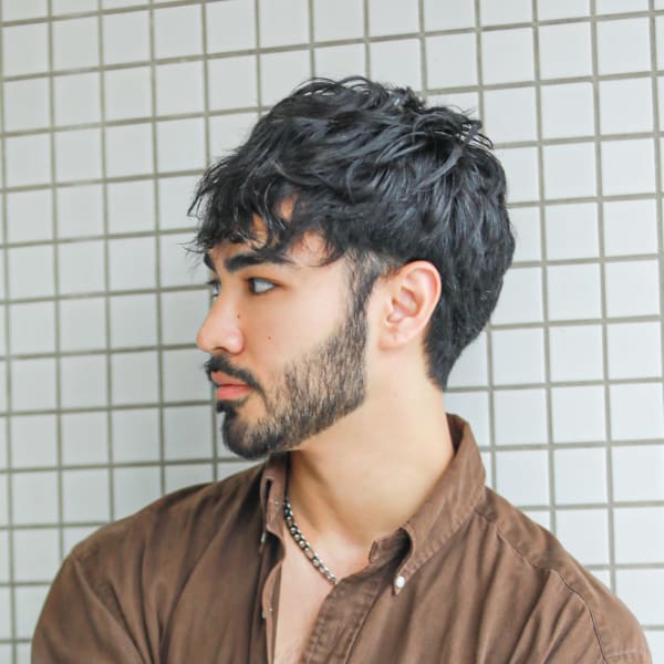 大人の色気　スペインカール×ショート