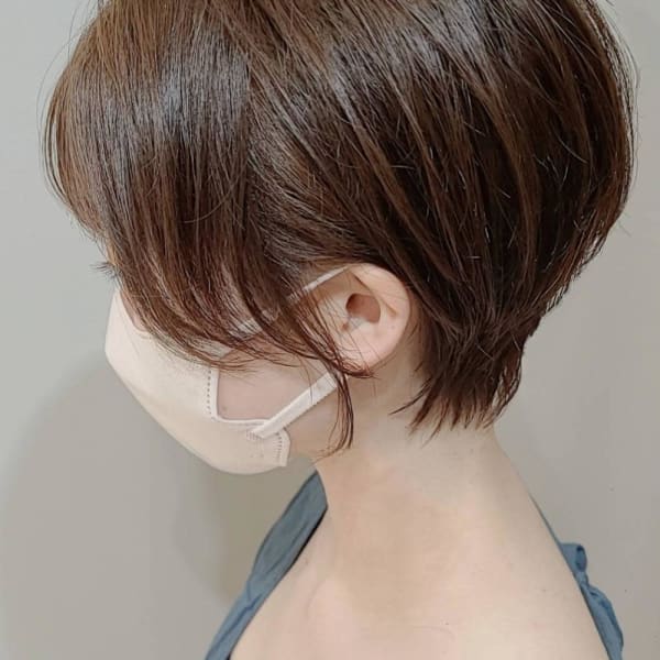 20代、30代に大人気。愛され丸みショートボブ