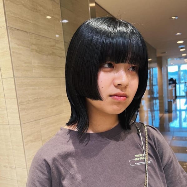 ストレートウルフカット/naomi | FACE。大船(フェイス オオフナ)のヘアスタイル | 美容院・美容室を予約するなら楽天ビューティ