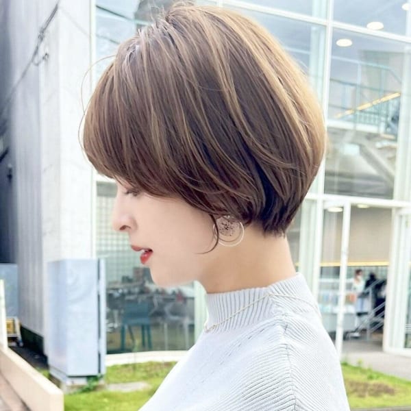 20代30代40代大人可愛い耳掛けひし形くびれ丸みショート