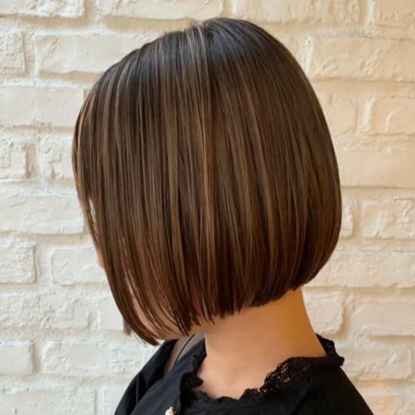 丸みショートボブ　ミニボブ　シルキーベージュ　