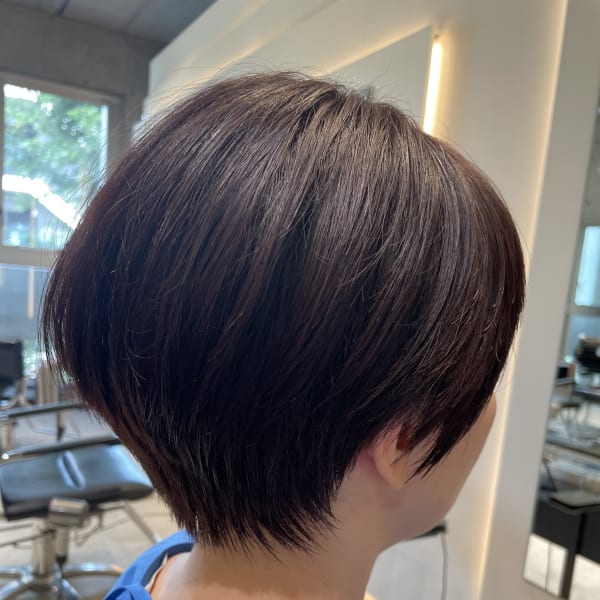 【三鷹 RISK 大橋佳菜子】マッシュショート×ダークピンク