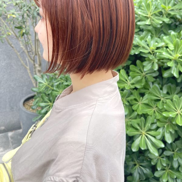 オレンジベージュカラー　ワンレン切りっぱなしボブ ミニボブ