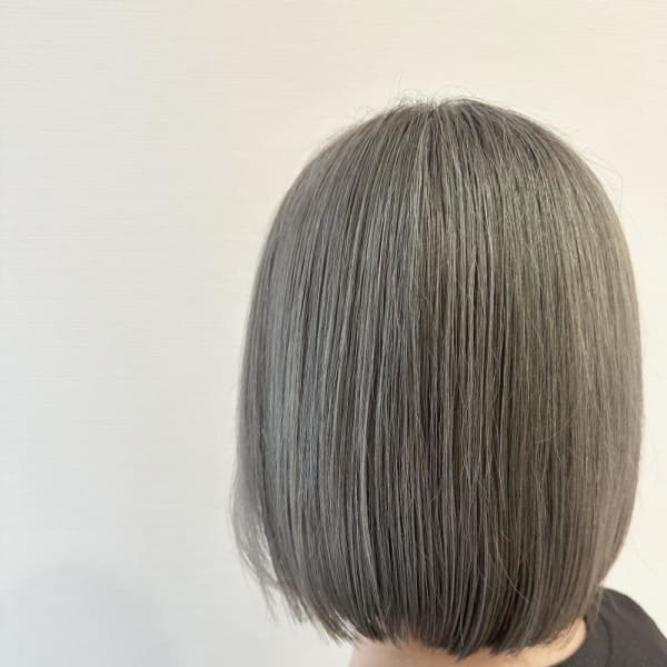 シルバーグレー