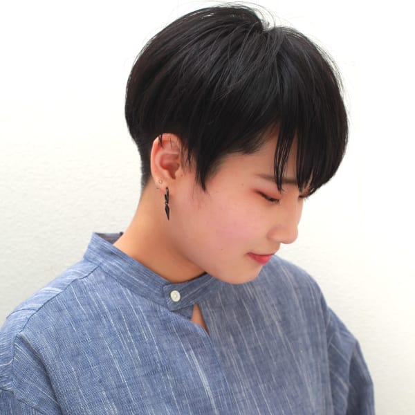 刈り上げ大人ハンサムショート
