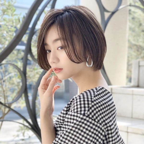 20代30代40代大人可愛い耳掛けひし形くびれ丸みショート