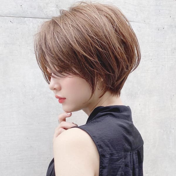 大人可愛い前髪ありのひし形マッシュショートパーマ20代30代
