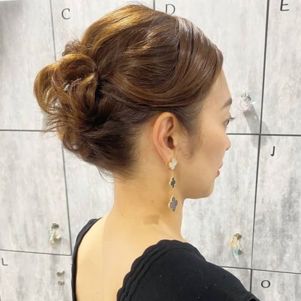 アップヘア アップスタイル 結婚式 お呼ばれ ヘアセット