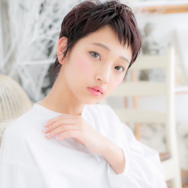 小顔黒髪大人かわいい韓国風マッシュウルフ アッシュブラック