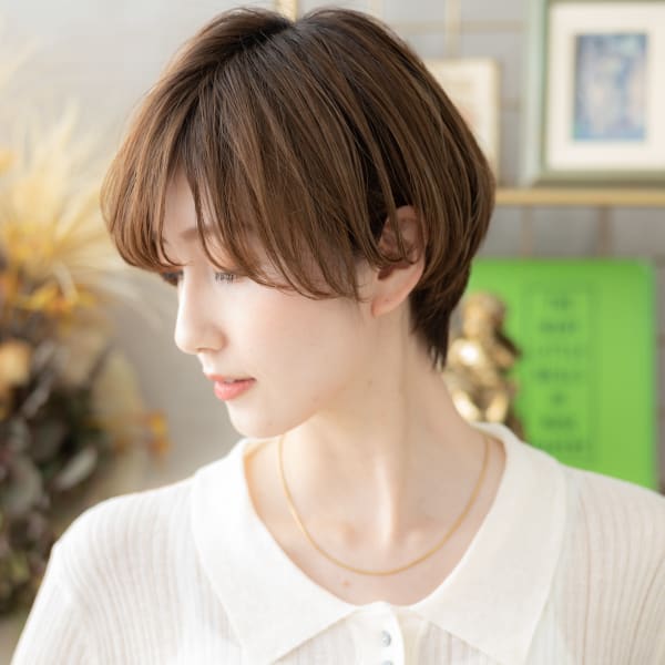 斜めバング&丸みショートヘルシースタイル ノンジアミンカラー