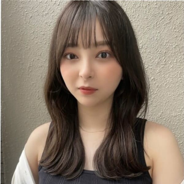 斜めバングフェイスレイヤーくびれヘア/ダークグレージュカラー