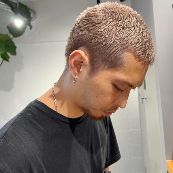 ミルクティーカラーモテ髪ボウズグレーベージュアップバンク|shell吉祥寺【白髪ぼかし/ハイライト/髪質改善/縮毛矯正/ショート】