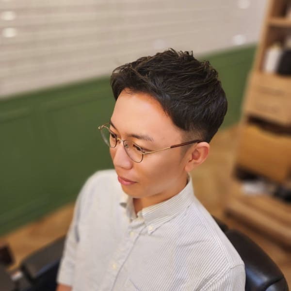 ツーブロック×アップバング<理容室>