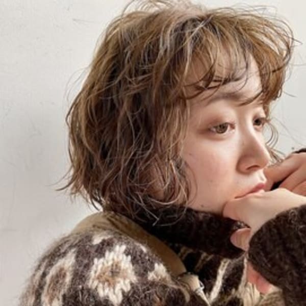 ミニボブパーマ×ベージュ