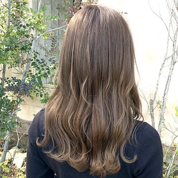 アッシュベージュセミロング