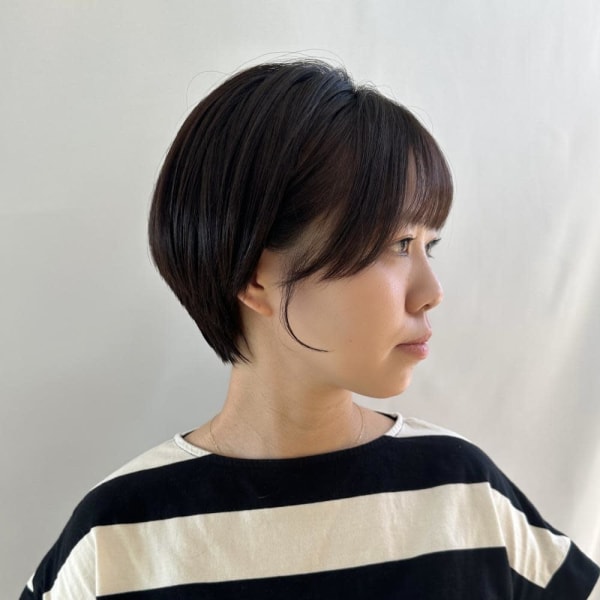 耳掛けショートスタイル