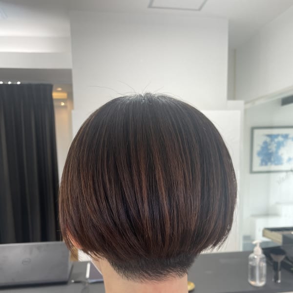 刈り上げ女子×ショートヘア