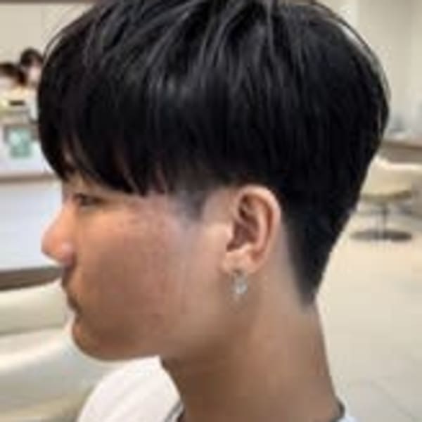 ナチュラル縮毛矯正黒髪マッシュ