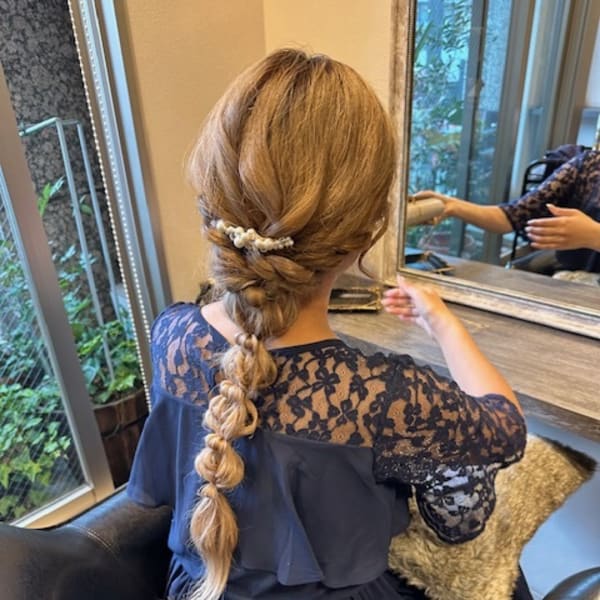 結婚式お呼ばれヘアー　編みおろし