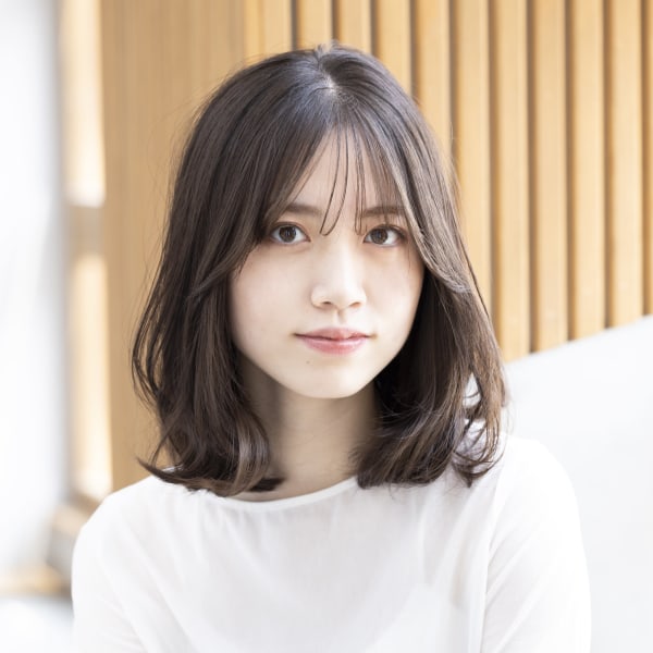 【Totia元町・三宮】くびれミディアム×アッシュオリーブ