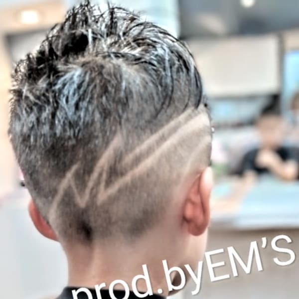 KIDS★Rising thunder　（雷）|ヘアー&エステ EM’S 【町屋】