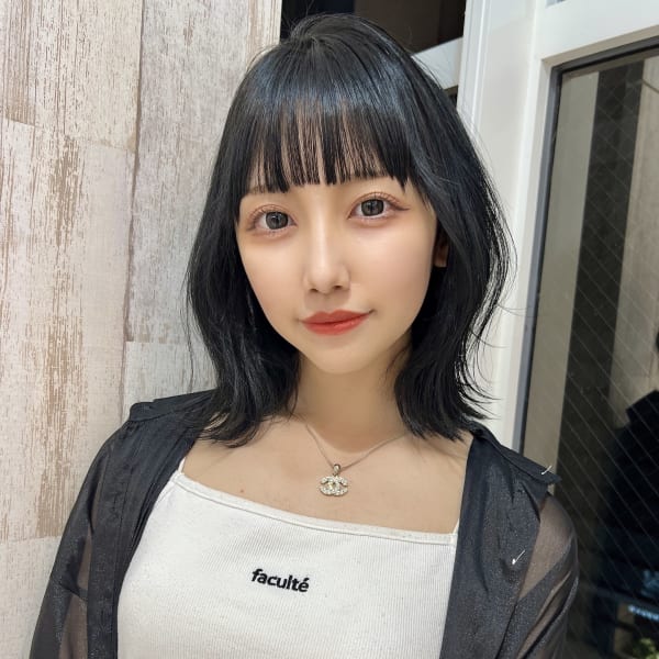 人気スタイル/暗髪/ぱっつん/切りっぱなし外ハネ