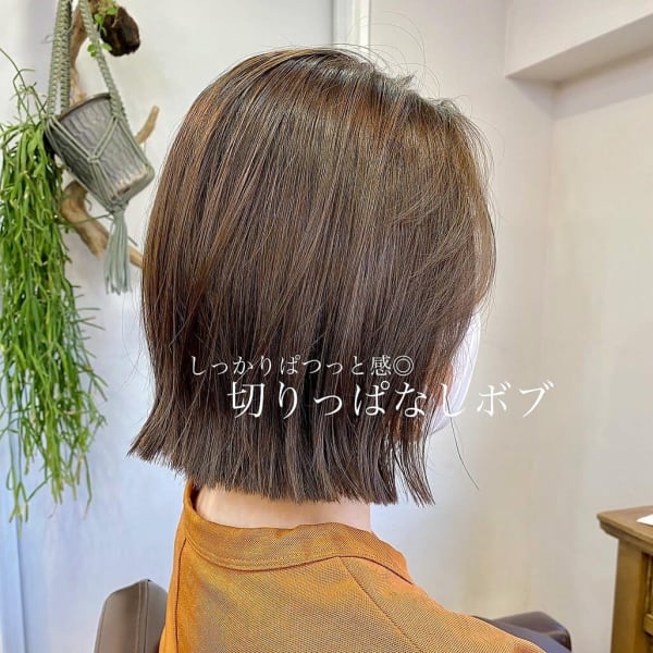 ぱつっと切りっぱなしボブ/肩上ボブ|Lila by AFLOAT
