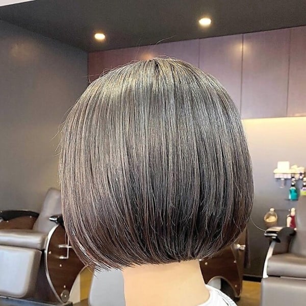 小顔カット/ミニボブ/グレージュアッシュ/前下がりボブ