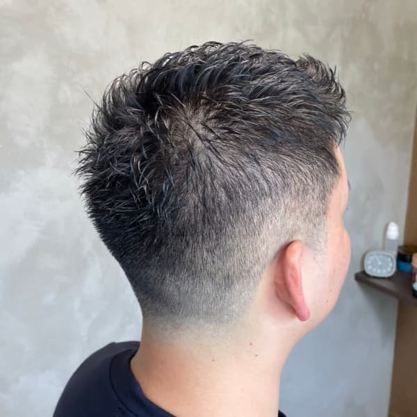 ベリーショート　フェードカット　メンズ　10代/20代