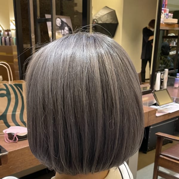 透け感グレージュ