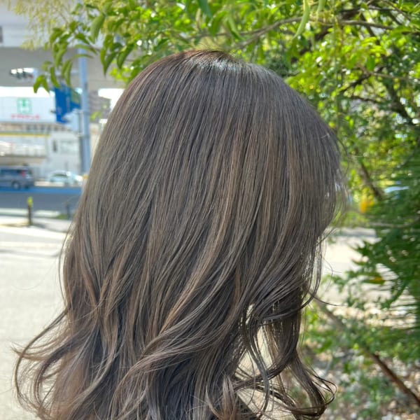 アッシュブラウン ミディアム 透明感