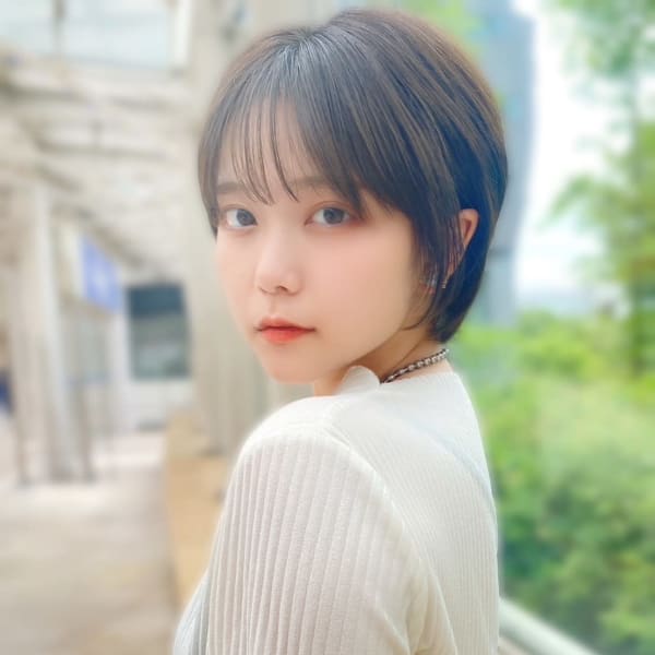 愛されショートボブシースルーバング
