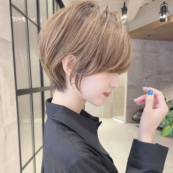 20代30代40代黒髪前下がりショートボブ丸みショート