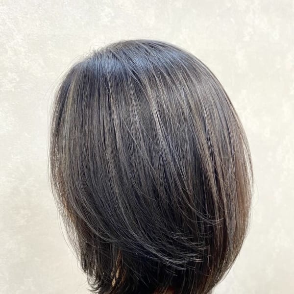 コントラストハイライトグレー